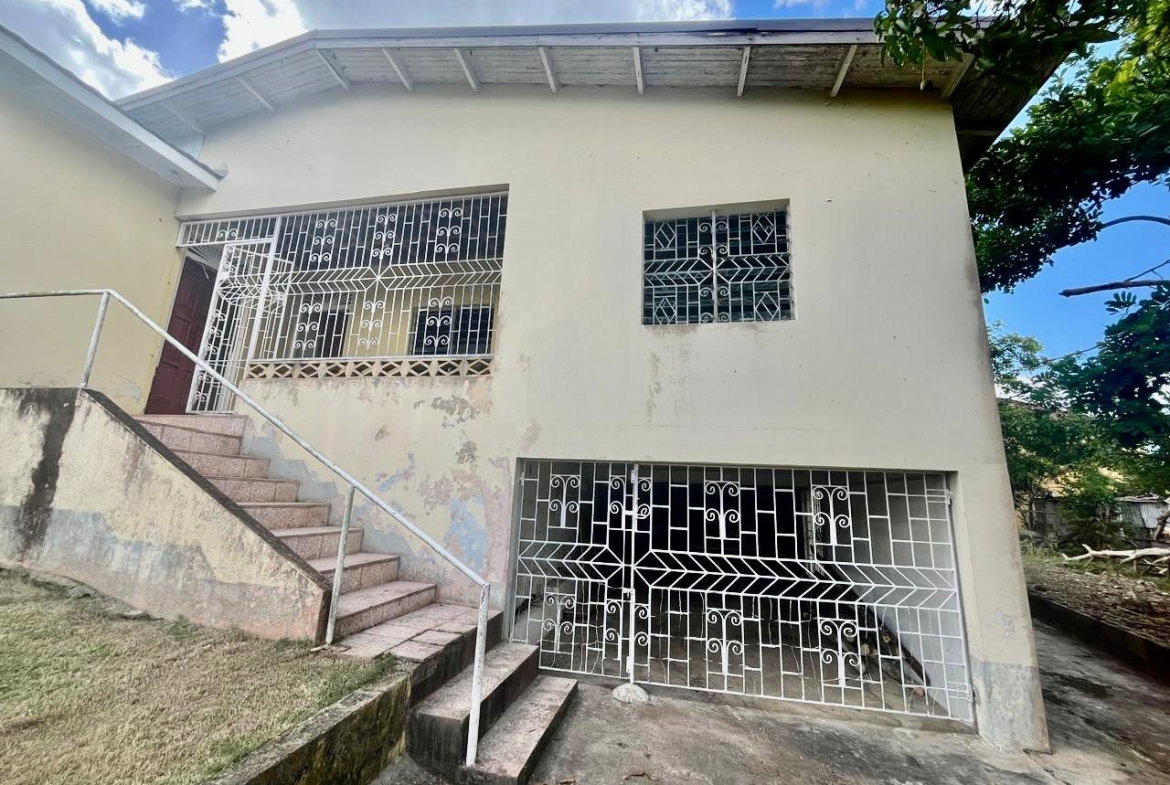 Fourth image of Longwood, Santa Cruz in Santa Cruz, St. Elizabeth, Jamaica - property is For Sale
