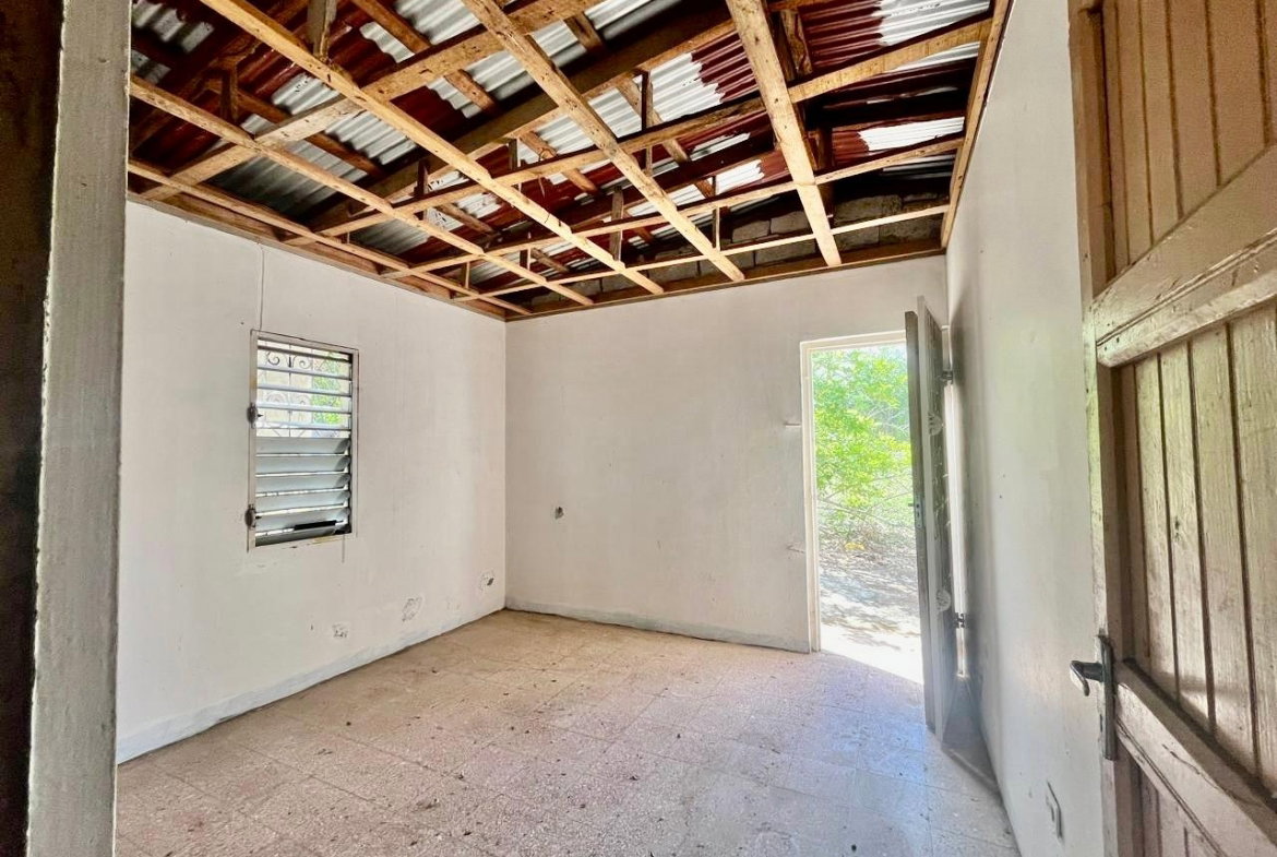Sixth image of Longwood, Santa Cruz in Santa Cruz, St. Elizabeth, Jamaica - property is For Sale