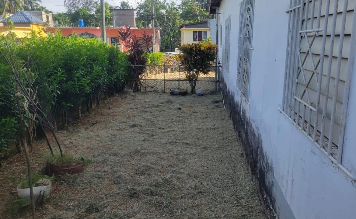 Eleventh image of 9 Rosemount Avenue in Linstead, St. Catherine, Jamaica - property is For Sale