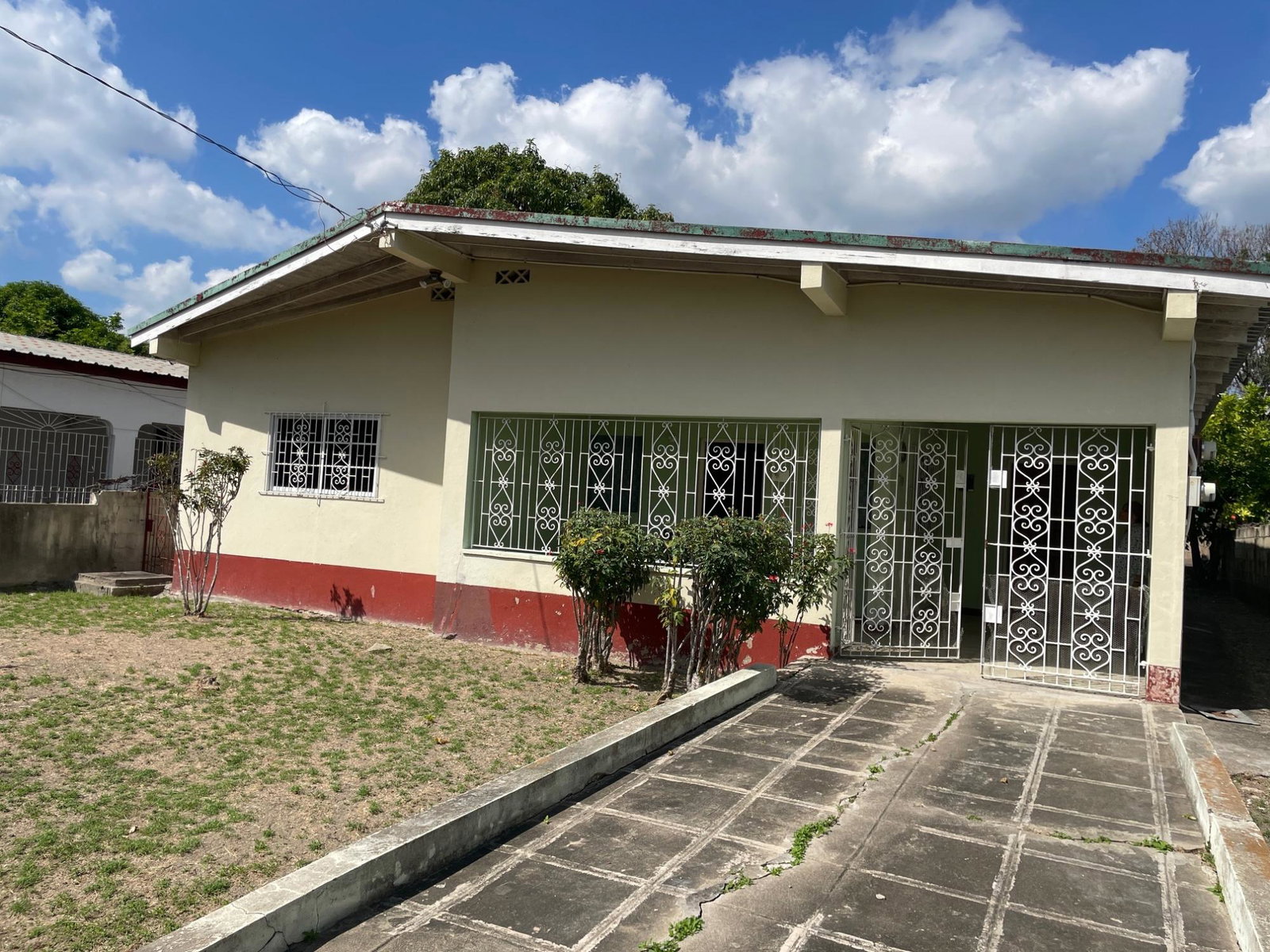 4-Bedroom-Investment-House-for-Sale-in-Horizon-Park-Spanish-Town Second image of 40 Westminister Avenue, Hori in Horizon Park, St. Catherine, Jamaica - property is For Sale