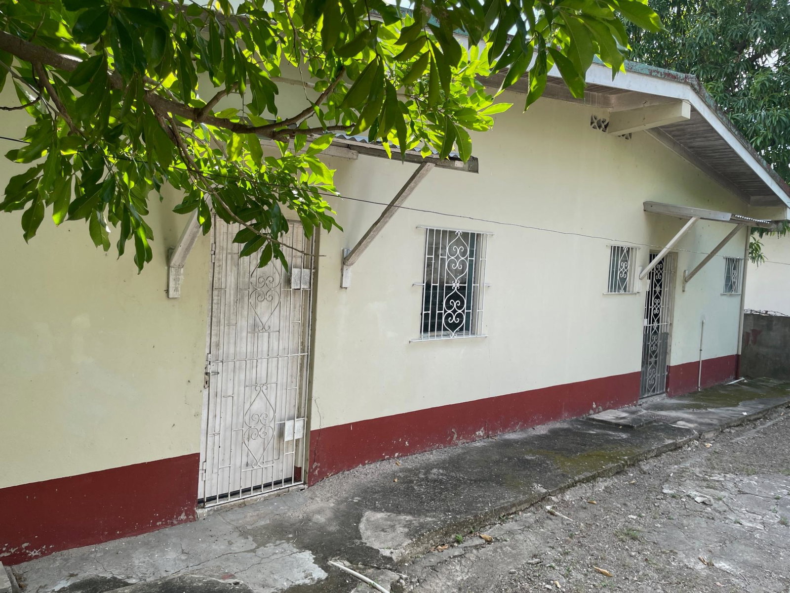 4-Bedroom-Investment-House-for-Sale-in-Horizon-Park-Spanish-Town Fourteenth image of 40 Westminister Avenue, Hori in Horizon Park, St. Catherine, Jamaica - property is For Sale