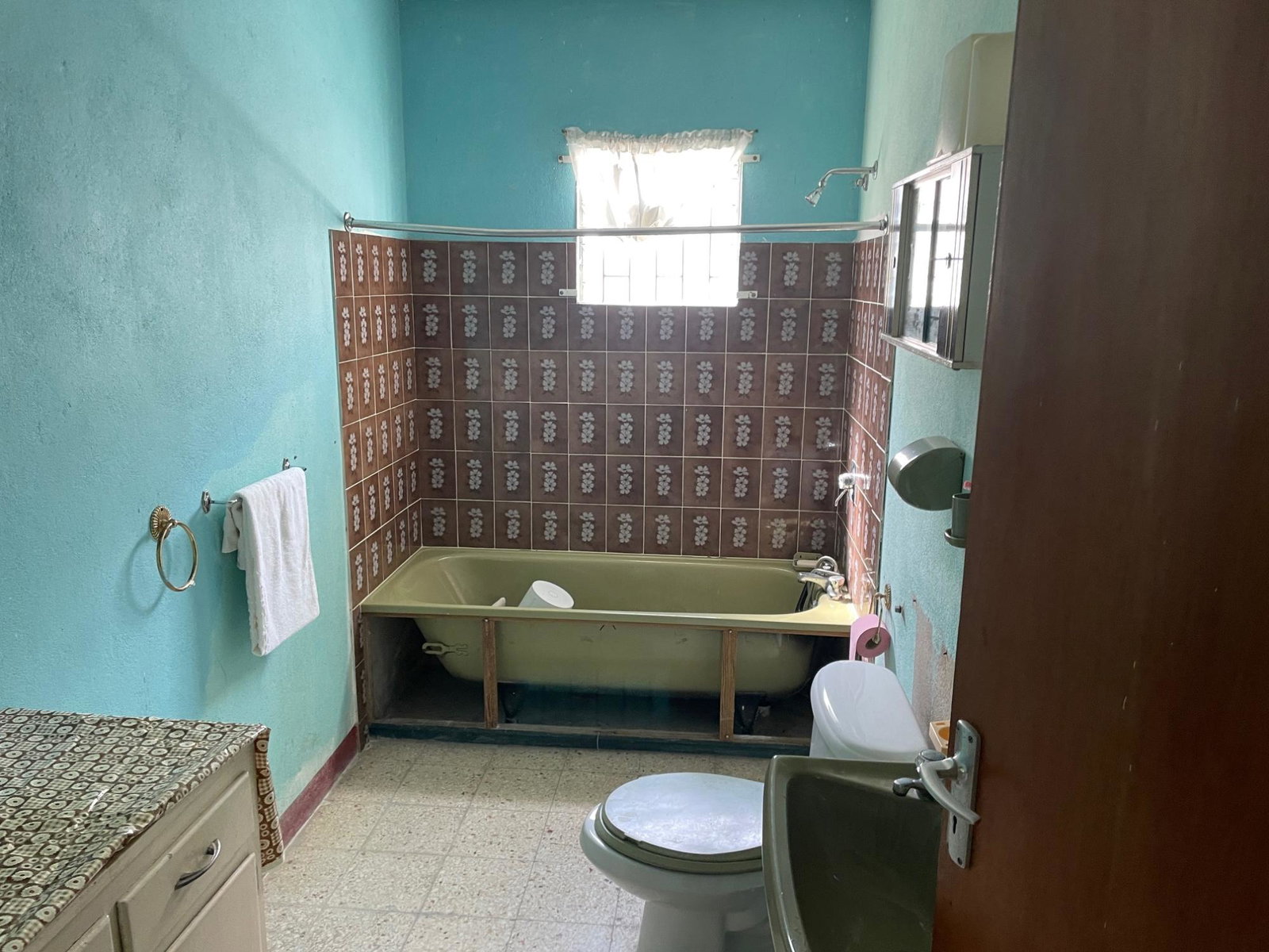 4-Bedroom-Investment-House-for-Sale-in-Horizon-Park-Spanish-Town Eighth image of 40 Westminister Avenue, Hori in Horizon Park, St. Catherine, Jamaica - property is For Sale