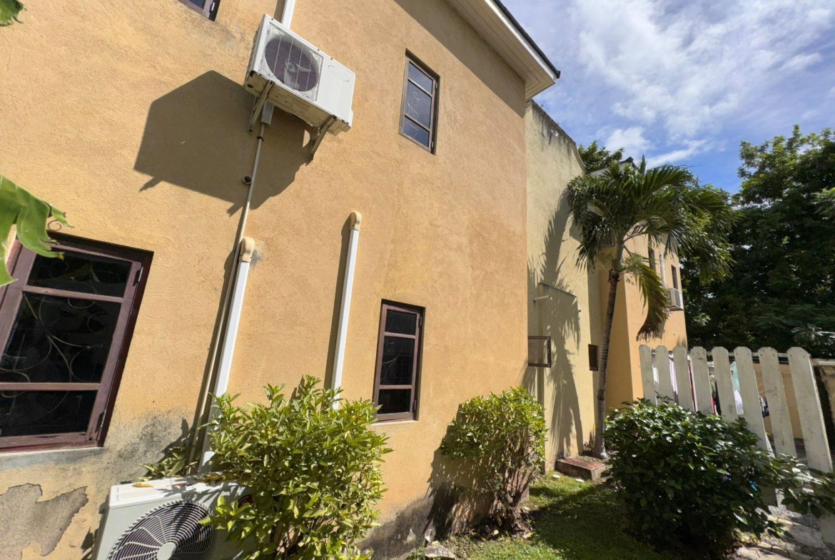 Third image of 125 Red Hills Road in Red Hills, St. Andrew, Jamaica - property is For Sale