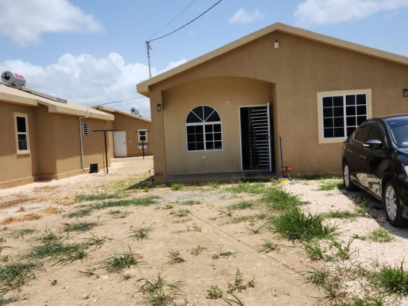 First image of 904 Phoenix Park Village 2 ph in Phoenix Park, St. Catherine, Jamaica - property is For Rent