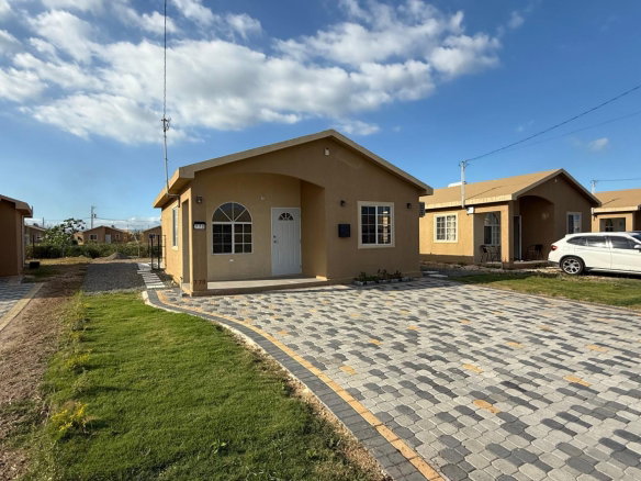 First image of Lot 770 Phoenix Park Village 2, p in Phoenix Park, St. Catherine, Jamaica - property is For Rent