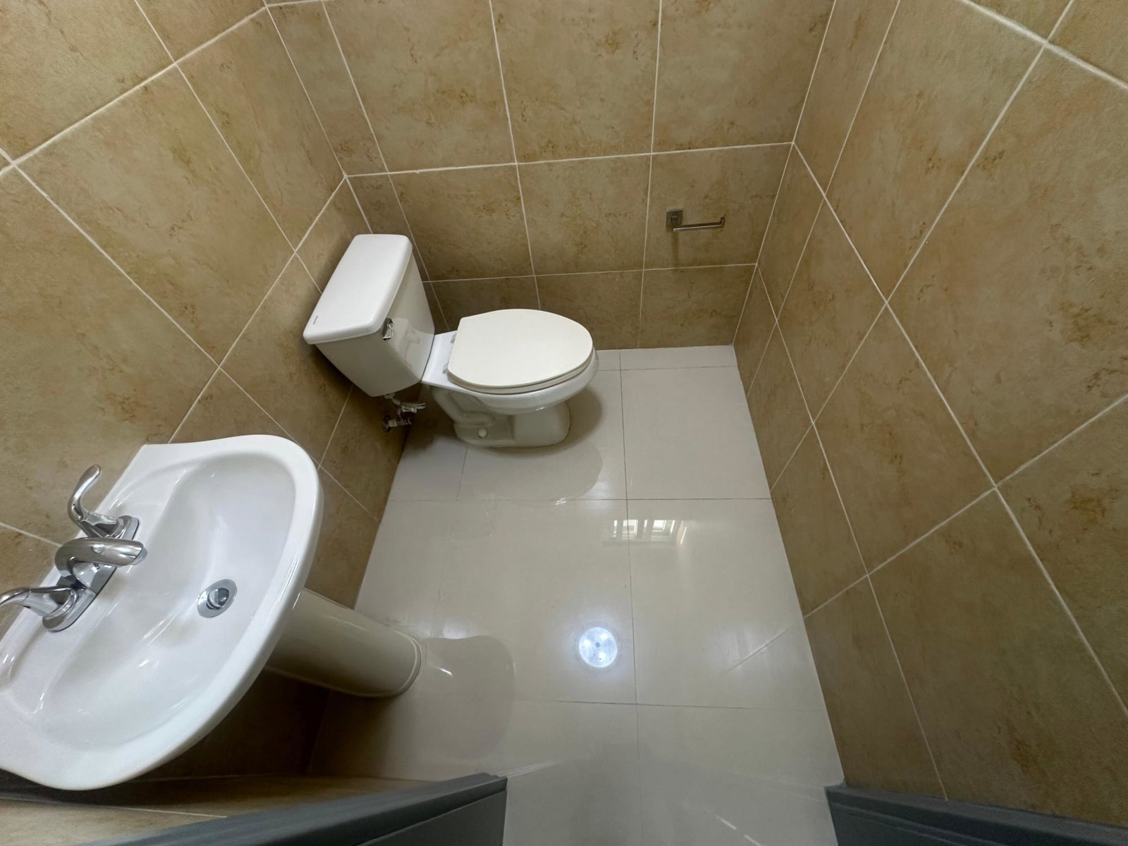 Tenth image of 15- Seaview Avenue, Kingston in Kingston 5, St. Andrew, Jamaica - property is For Sale