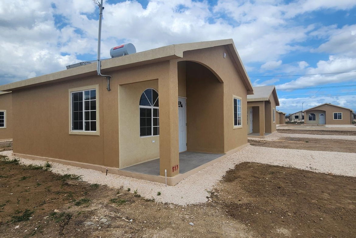 Second image of 517 Phoenix Park 2, Phase 3 in Phoenix Park, St. Catherine, Jamaica - property is For Rent