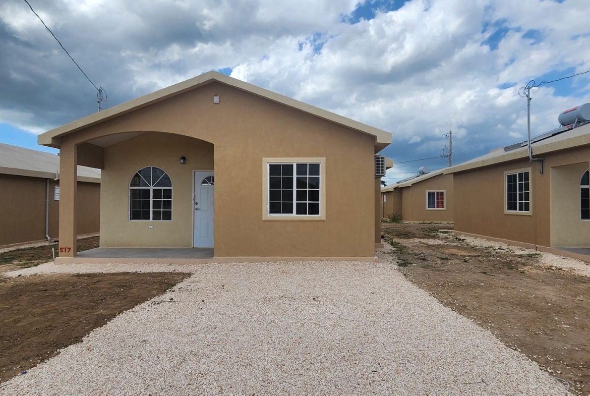 Fifth image of 517 Phoenix Park 2, Phase 3 in Phoenix Park, St. Catherine, Jamaica - property is For Rent