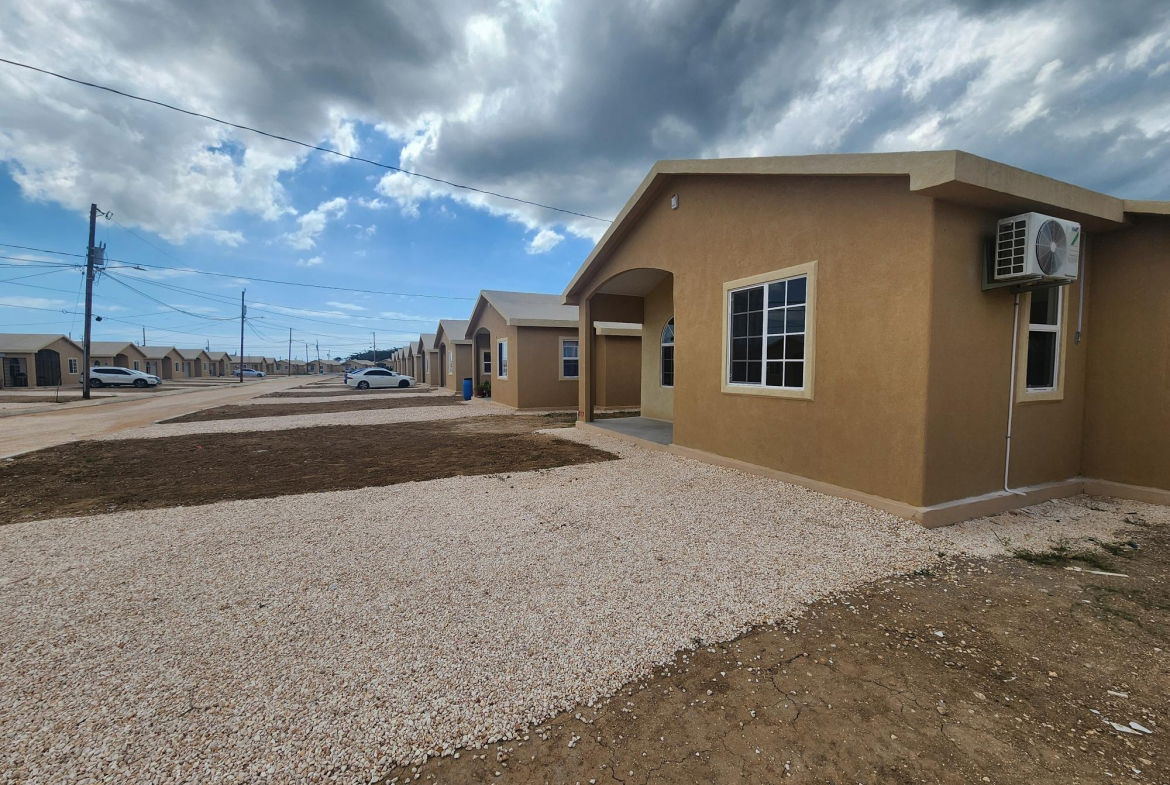 Seventh image of 517 Phoenix Park 2, Phase 3 in Phoenix Park, St. Catherine, Jamaica - property is For Rent