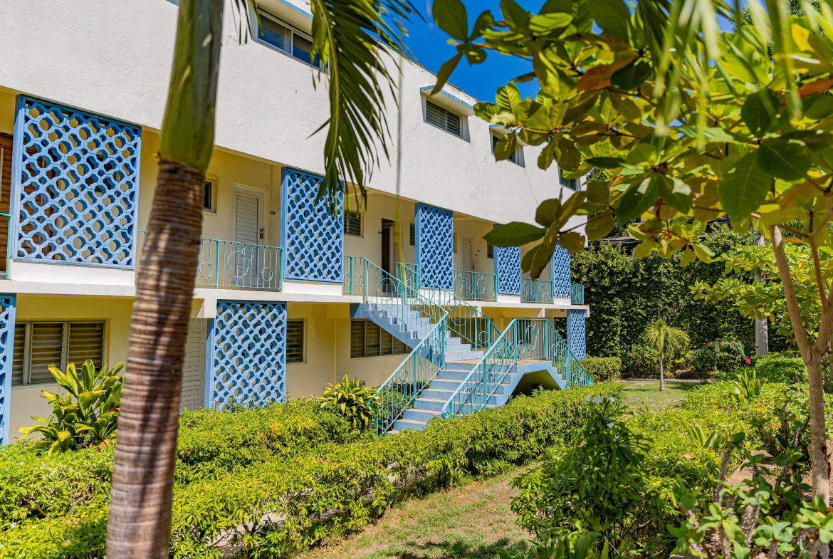 Second image of 424- Main Street in Ocho Rios, St. Ann, Jamaica - property is For Rent