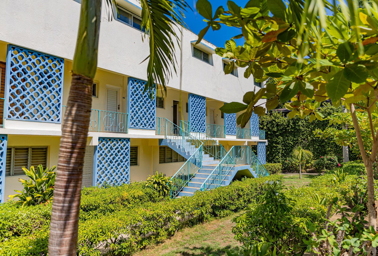 Second image of 424- Main Street in Ocho Rios, St. Ann, Jamaica - property is For Rent