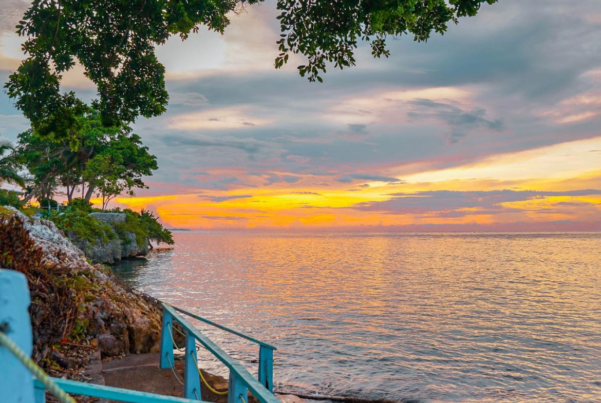 Seventeenth image of 424- Main Street in Ocho Rios, St. Ann, Jamaica - property is For Rent