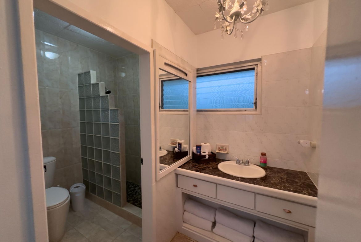 Fifth image of 424- Main Street in Ocho Rios, St. Ann, Jamaica - property is For Rent