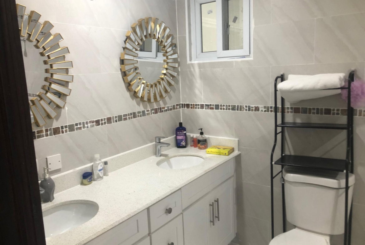 Twelfth image of Apt 5-15 Halifax Ave Kgn 6 in Kingston 6, St. Andrew, Jamaica - property is For Rent