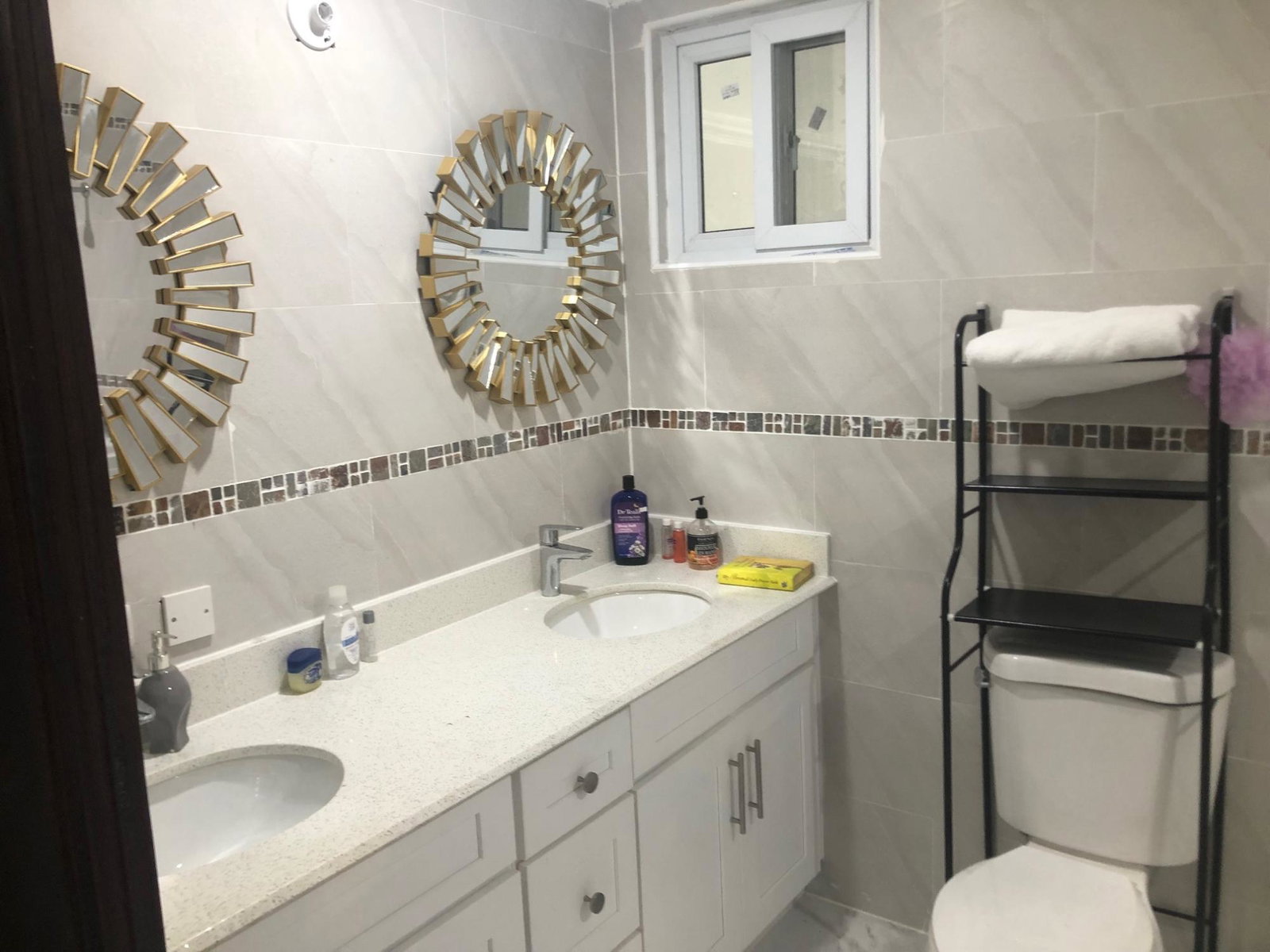 Twelfth image of Apt 5-15 Halifax Ave Kgn 6 in Kingston 6, St. Andrew, Jamaica - property is For Rent