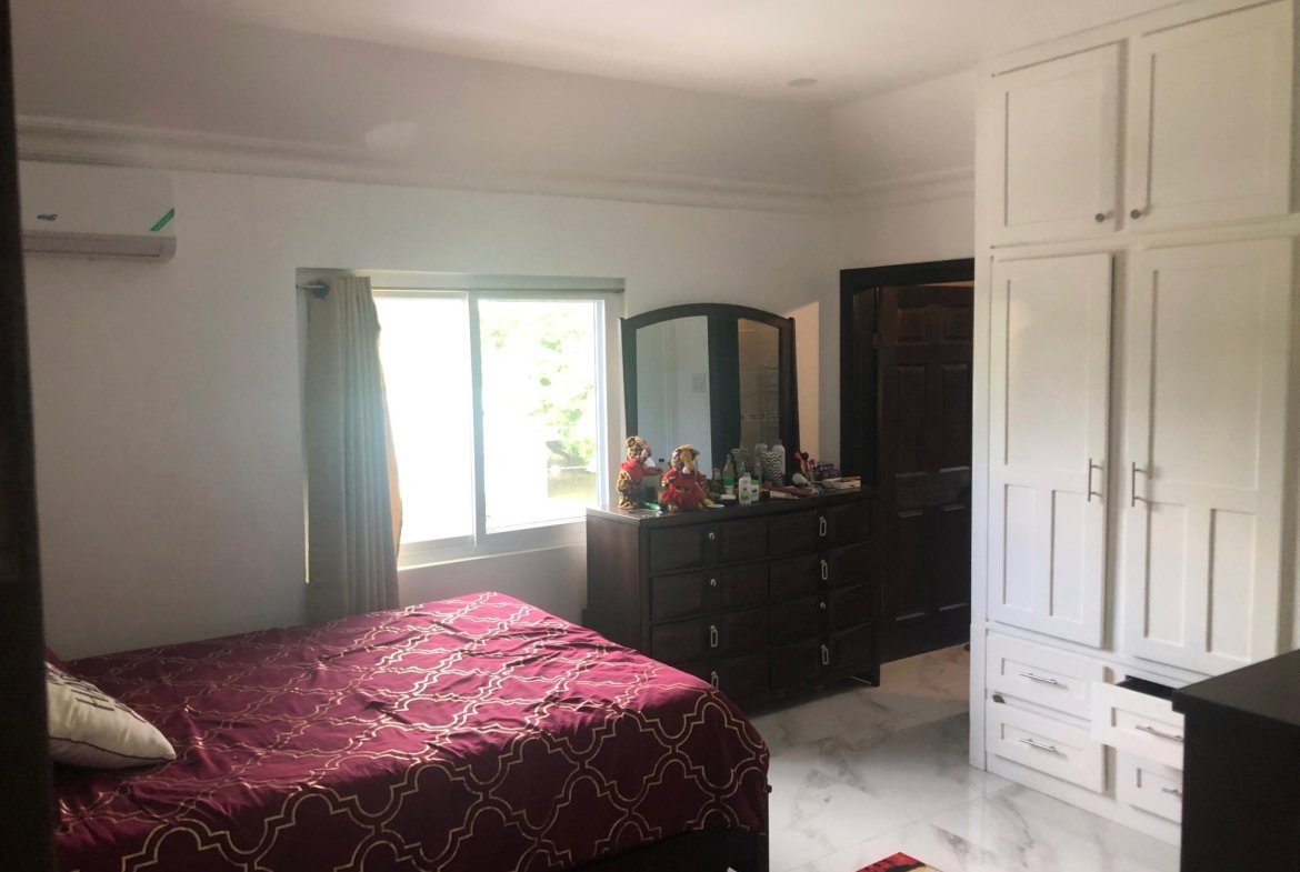 Fourteenth image of Apt 5-15 Halifax Ave Kgn 6 in Kingston 6, St. Andrew, Jamaica - property is For Rent