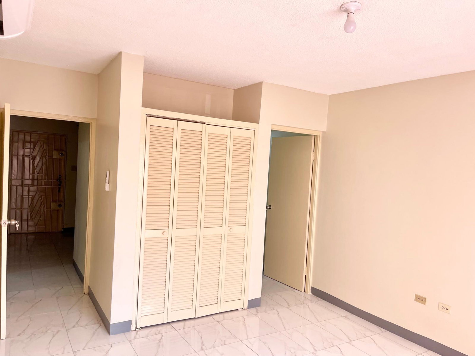 Twenty-Third image of 13 Merrivale Close in Kingston 8, St. Andrew, Jamaica - property is For Rent