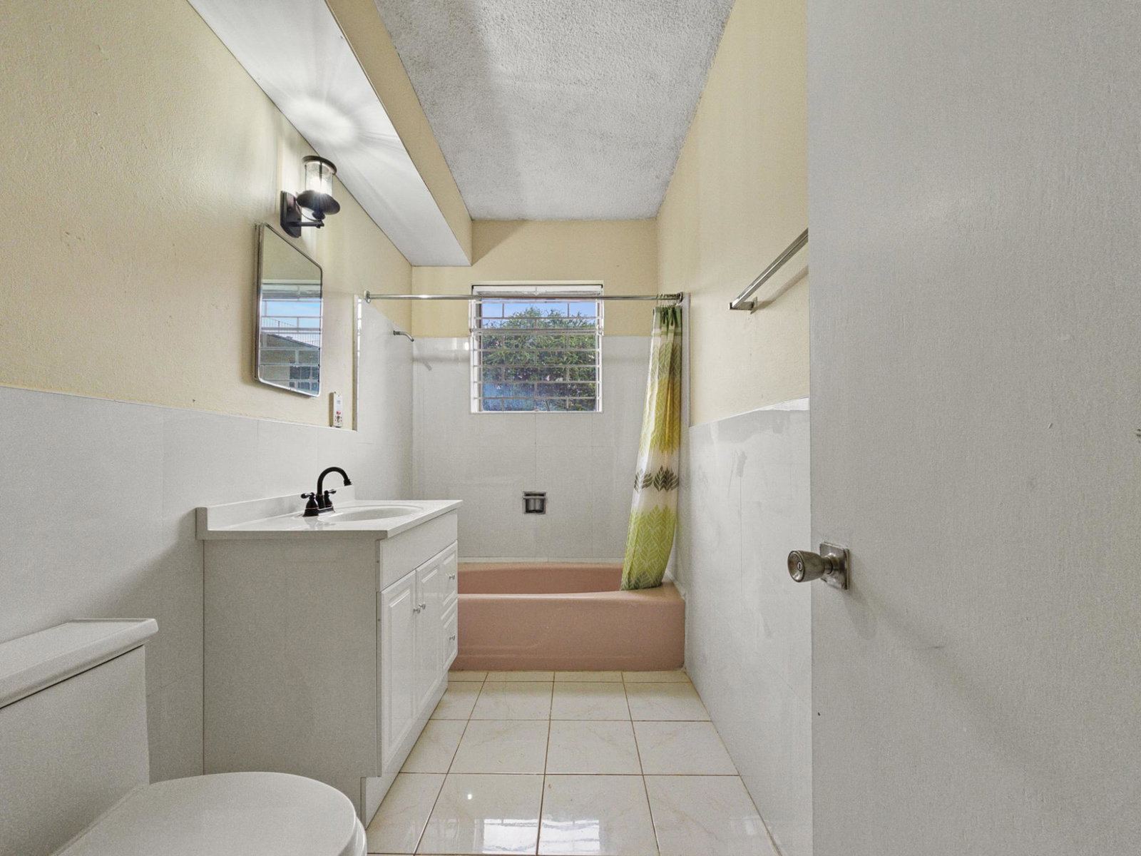Eighth image of 40-202 Old Hope Road in Kingston 7, St. Andrew, Jamaica - property is For Rent