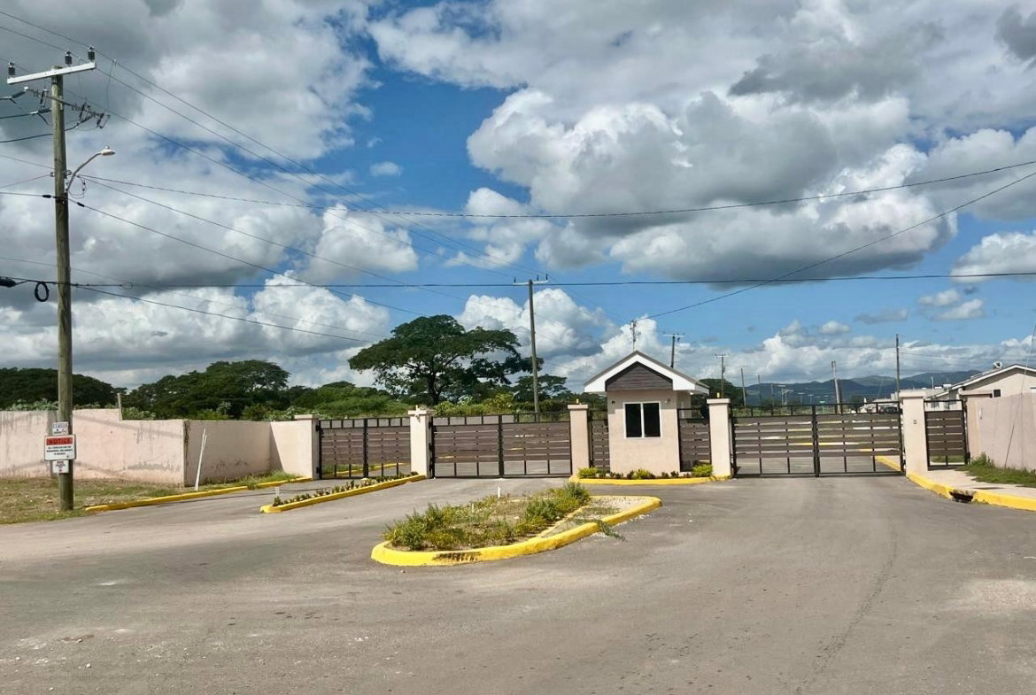 Second image of 415 Julie Crescent, Whim Esta in Old Harbour, St. Catherine, Jamaica - property is For Rent