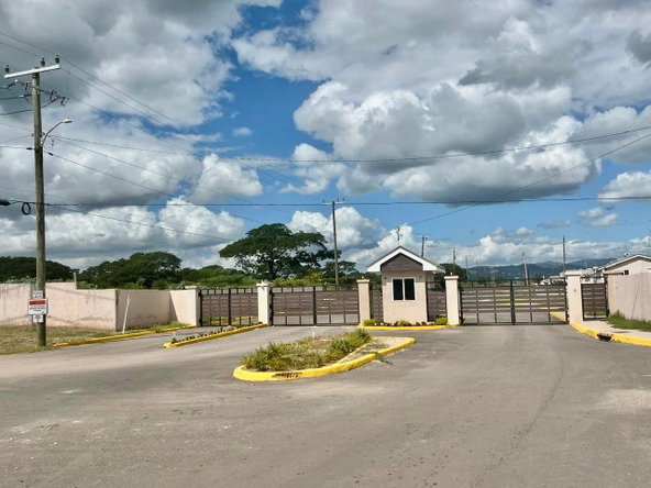 Second image of 415 Julie Crescent, Whim Esta in Old Harbour, St. Catherine, Jamaica - property is For Rent