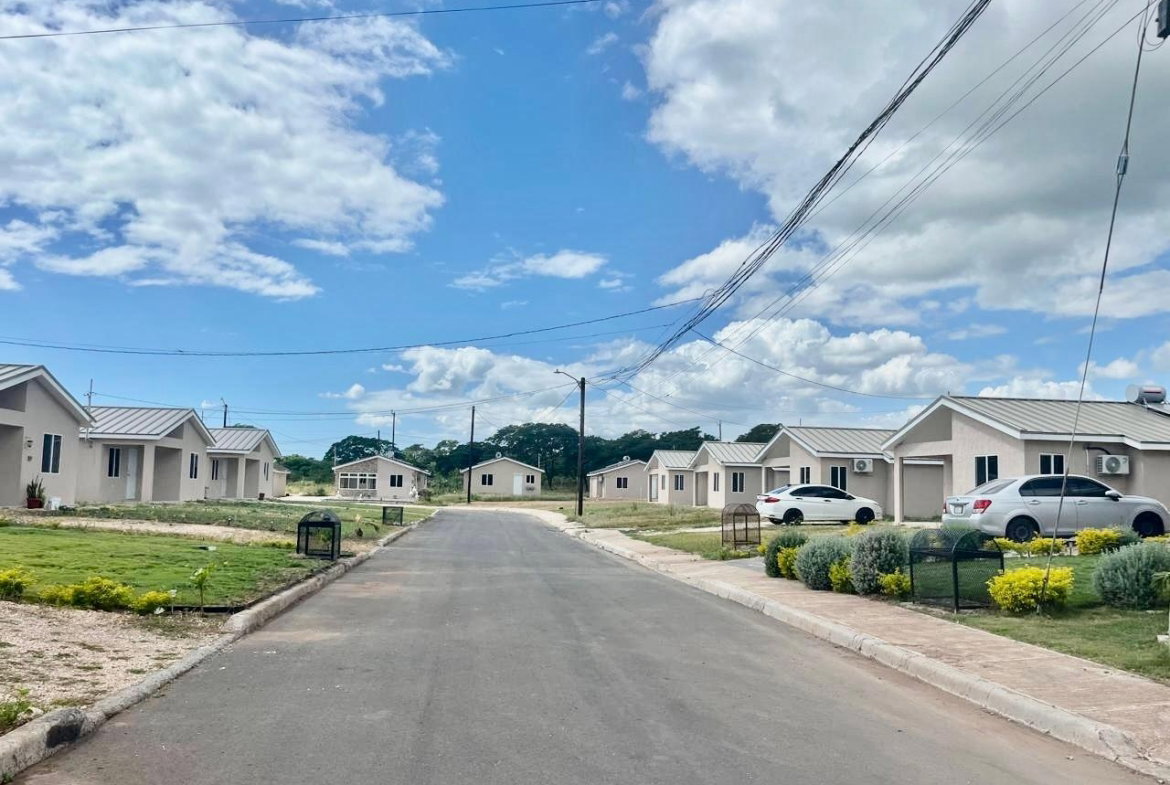 Third image of 415 Julie Crescent, Whim Esta in Old Harbour, St. Catherine, Jamaica - property is For Rent
