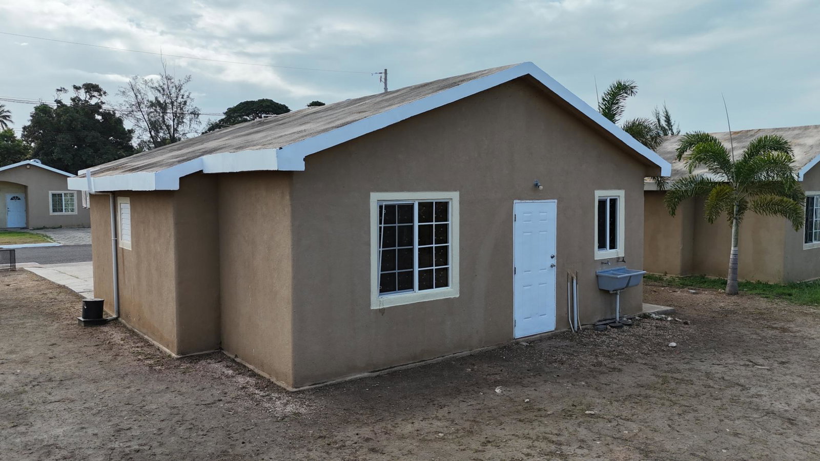 Seventh image of 904 56 Lagoon Avenue, Phoenix in Phoenix Park, St. Catherine, Jamaica - property is For Rent
