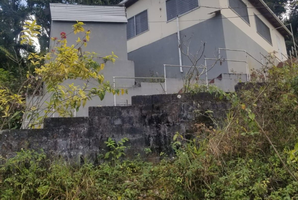 Fourth image of 5a Perth Road in Mandeville, Manchester, Jamaica - property is For Sale