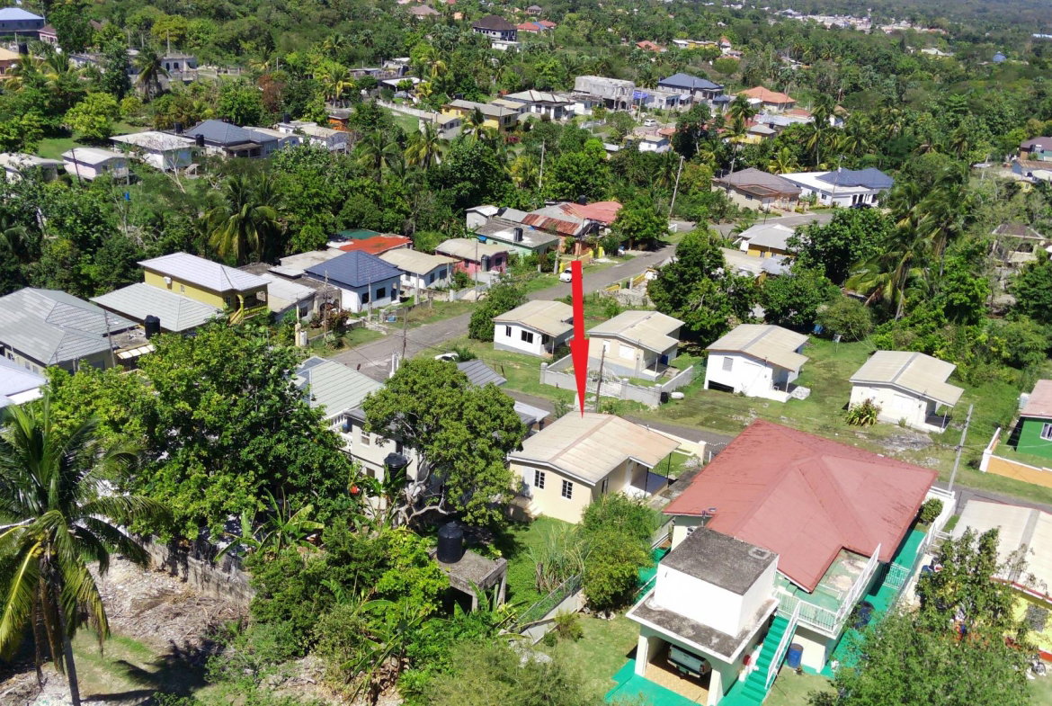 Seventeenth image of 35 Jerusalem in Santa Cruz, St. Elizabeth, Jamaica - property is For Sale