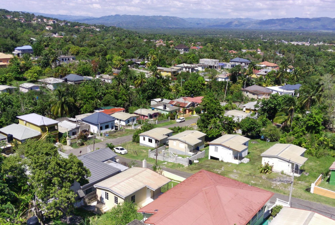Nineteenth image of 35 Jerusalem in Santa Cruz, St. Elizabeth, Jamaica - property is For Sale