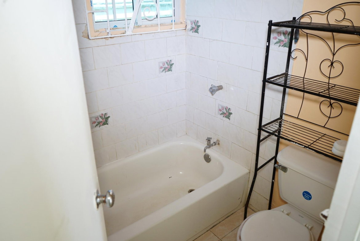 Seventh image of 35 Jerusalem in Santa Cruz, St. Elizabeth, Jamaica - property is For Sale