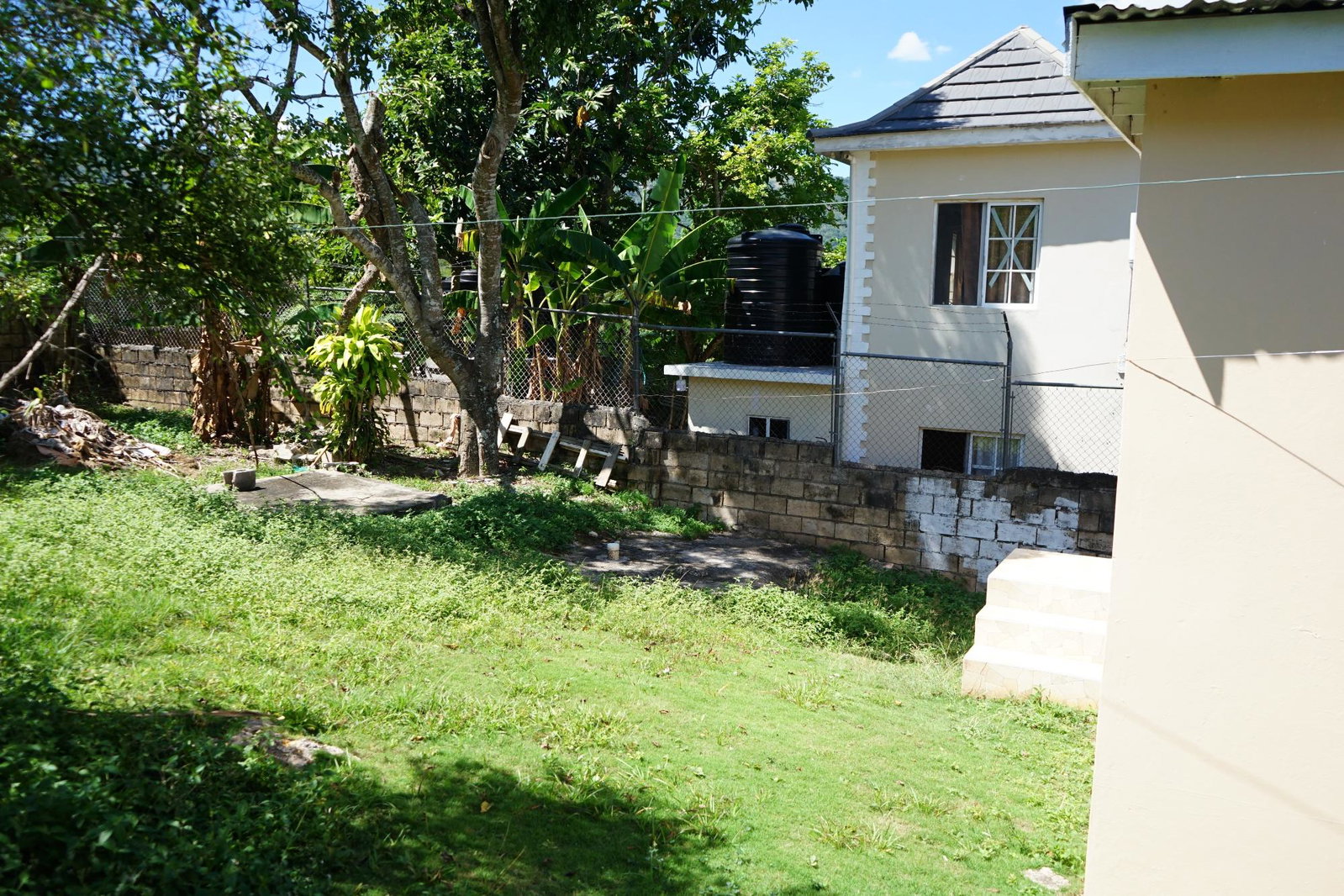 Tenth image of 35 Jerusalem in Santa Cruz, St. Elizabeth, Jamaica - property is For Sale