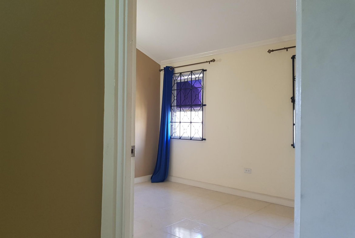 Twenty-Third image of 39- le Bermonde in Greater Portmore, St. Catherine, Jamaica - property is For Rent