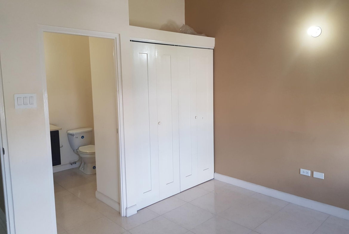 Twenty-Fourth image of 39- le Bermonde in Greater Portmore, St. Catherine, Jamaica - property is For Rent
