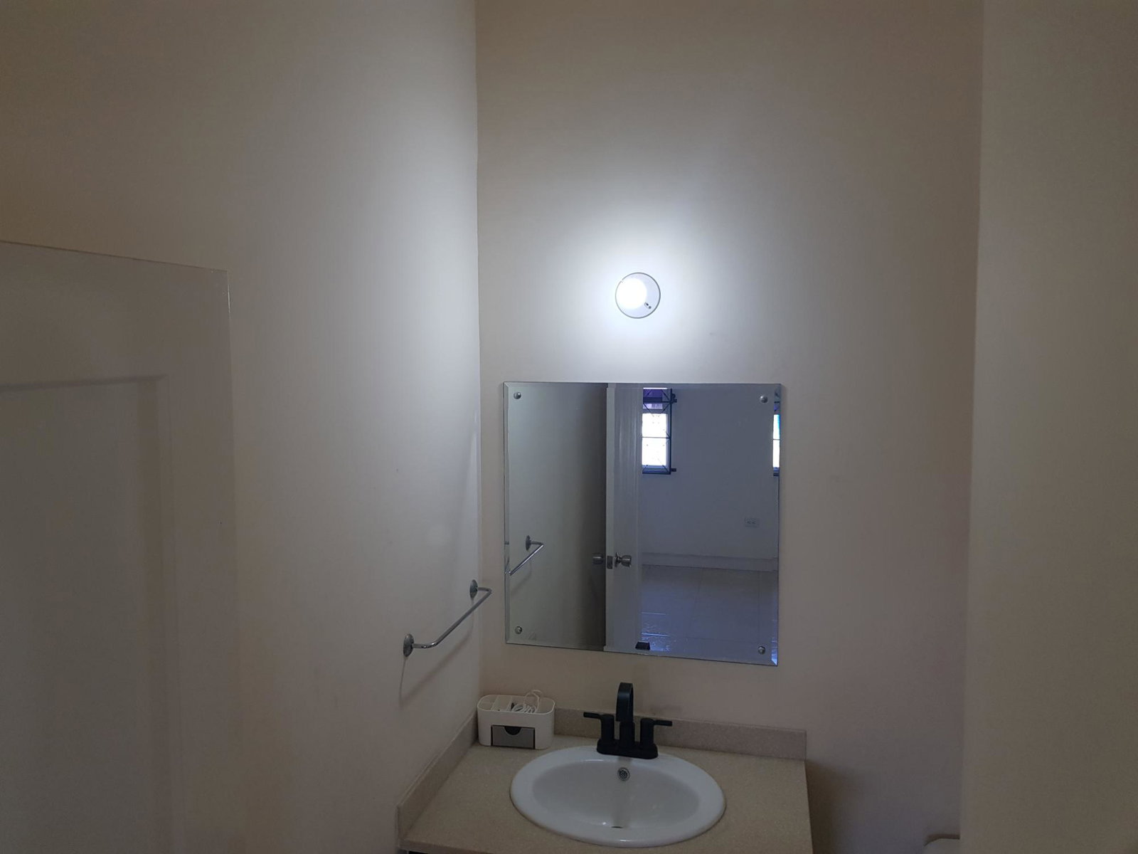 Twenty-Eighth image of 39- le Bermonde in Greater Portmore, St. Catherine, Jamaica - property is For Rent