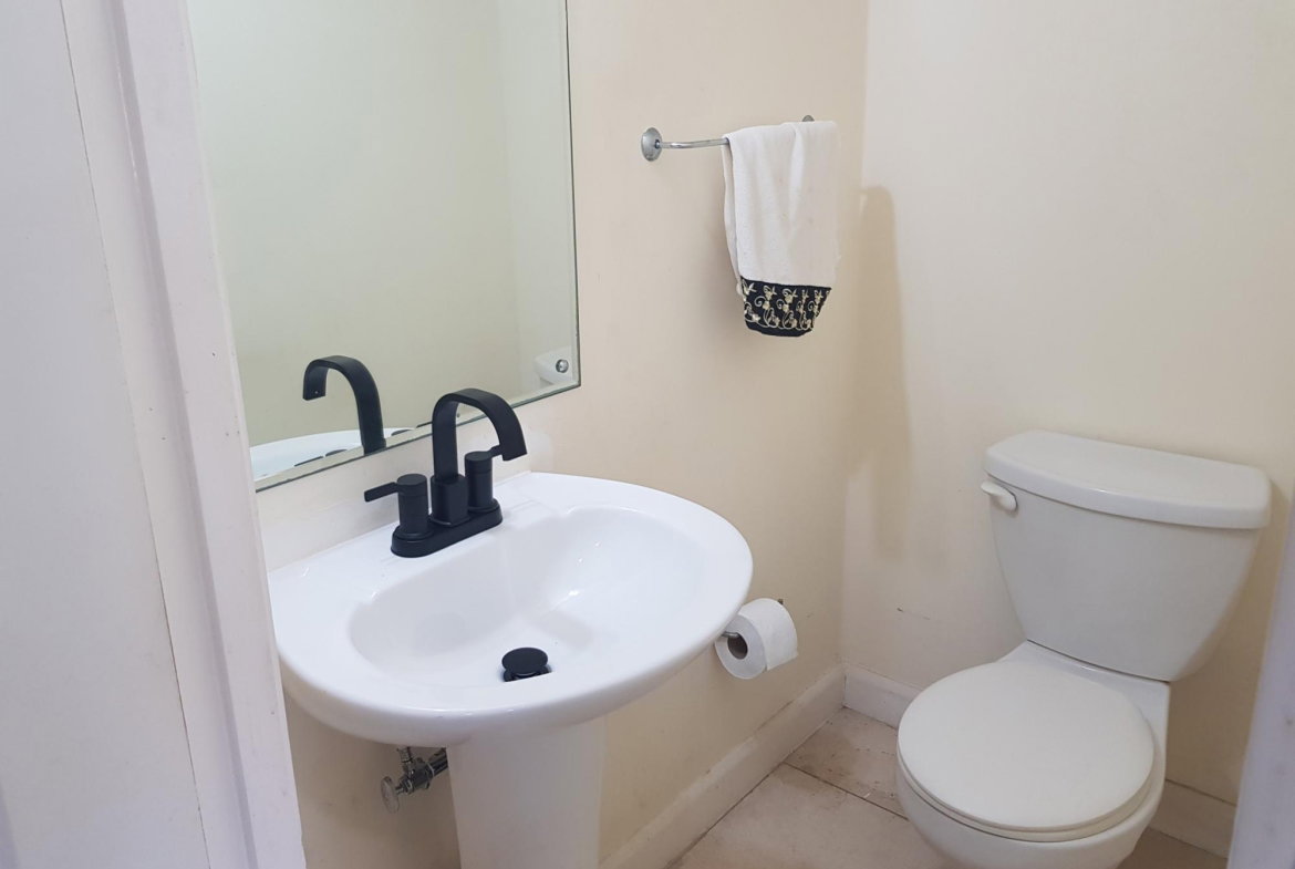 Tenth image of 39- le Bermonde in Greater Portmore, St. Catherine, Jamaica - property is For Rent