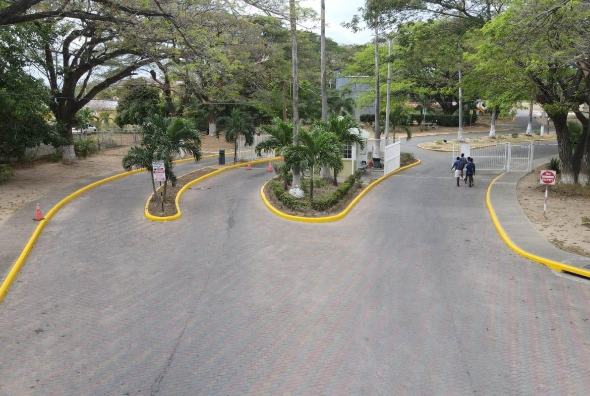 First image of 52-52 Guildford Close, Portmore in Greater Portmore, St. Catherine, Jamaica - property is For Sale