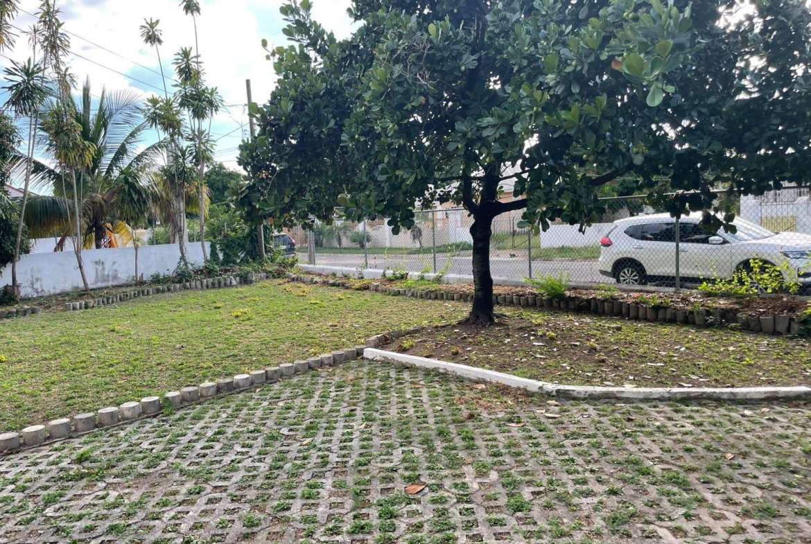 Fourth image of 4 Avesbury Ave Beverly Hill in Kingston 6, St. Andrew, Jamaica - property is For Sale