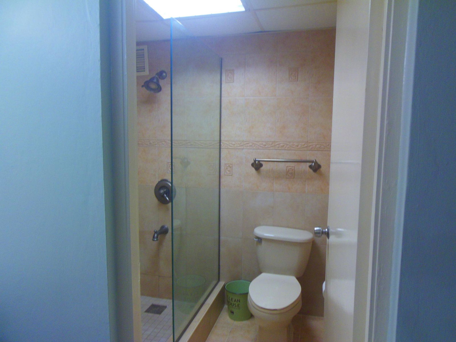 Twenty-Fourth image of 3a East-17 Kingsway in Kingston 10, St. Andrew, Jamaica - property is For Rent