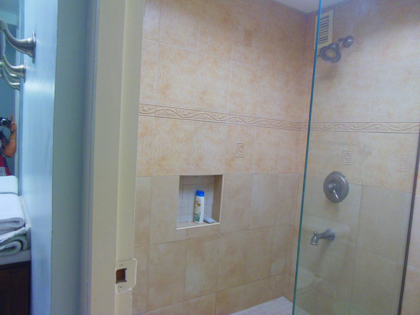 Twenty-Sixth image of 3a East-17 Kingsway in Kingston 10, St. Andrew, Jamaica - property is For Rent