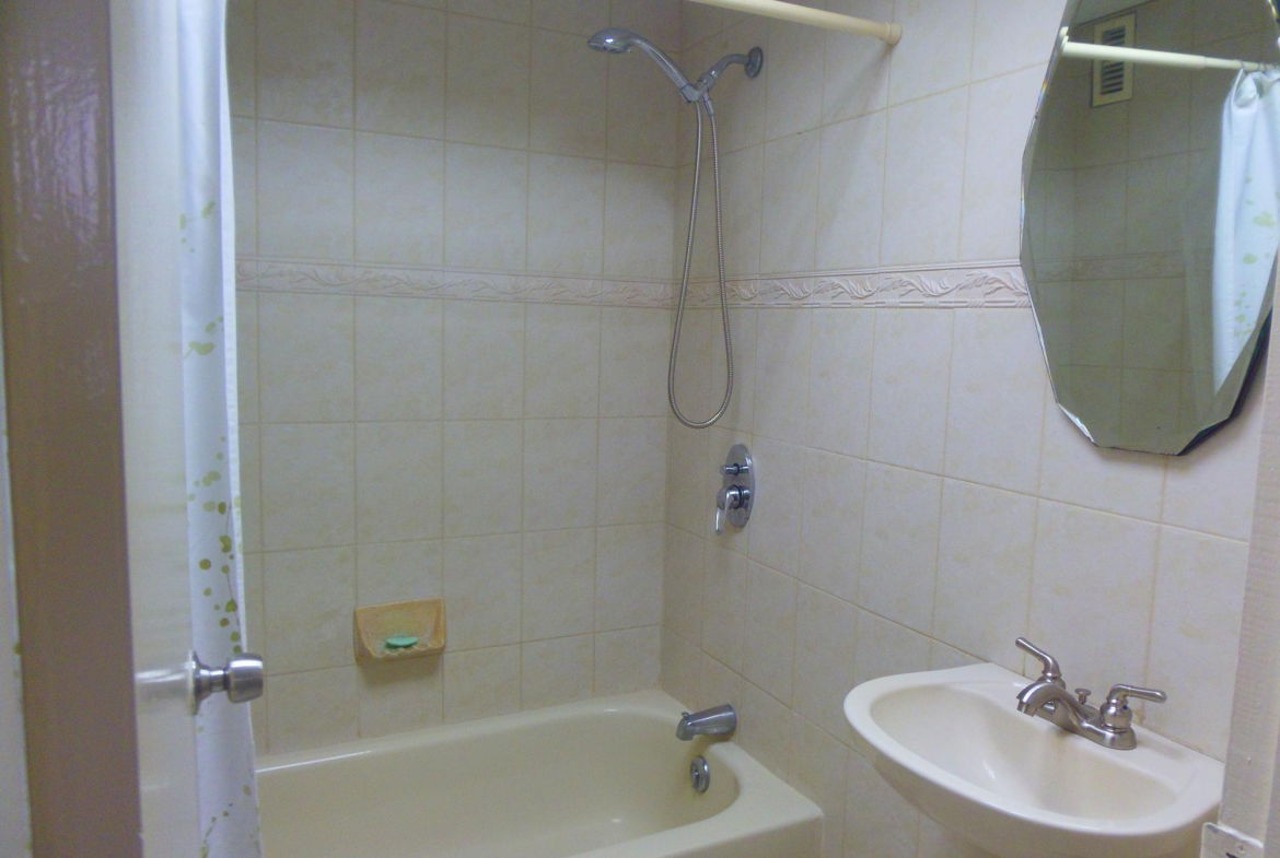 Twenty-Seventh image of 3a East-17 Kingsway in Kingston 10, St. Andrew, Jamaica - property is For Rent