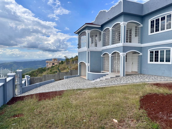 Fifth image of Plantation Heights in Red Hills, St. Andrew, Jamaica - property is For Rent