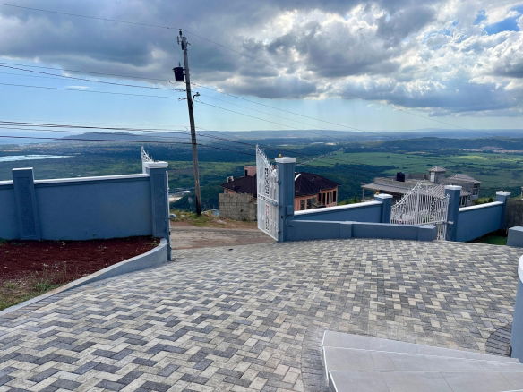 First image of Plantation Heights in Red Hills, St. Andrew, Jamaica - property is For Rent