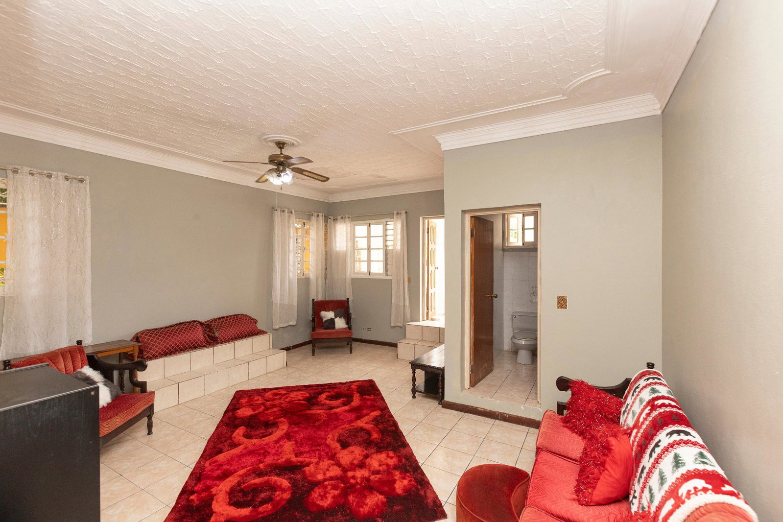 Eleventh image of Lower-2 Upper Russell Heights in Kingston 8, St. Andrew, Jamaica - property is For Rent