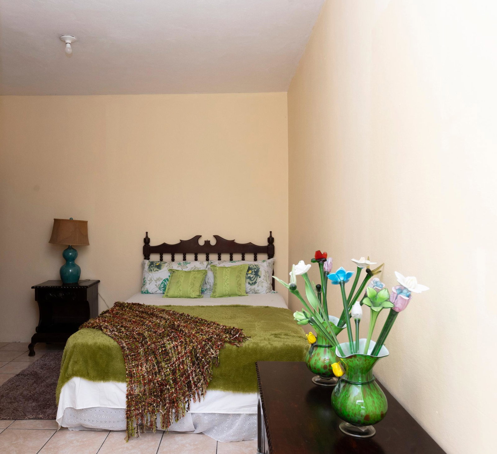 Fourteenth image of Lower-2 Upper Russell Heights in Kingston 8, St. Andrew, Jamaica - property is For Rent
