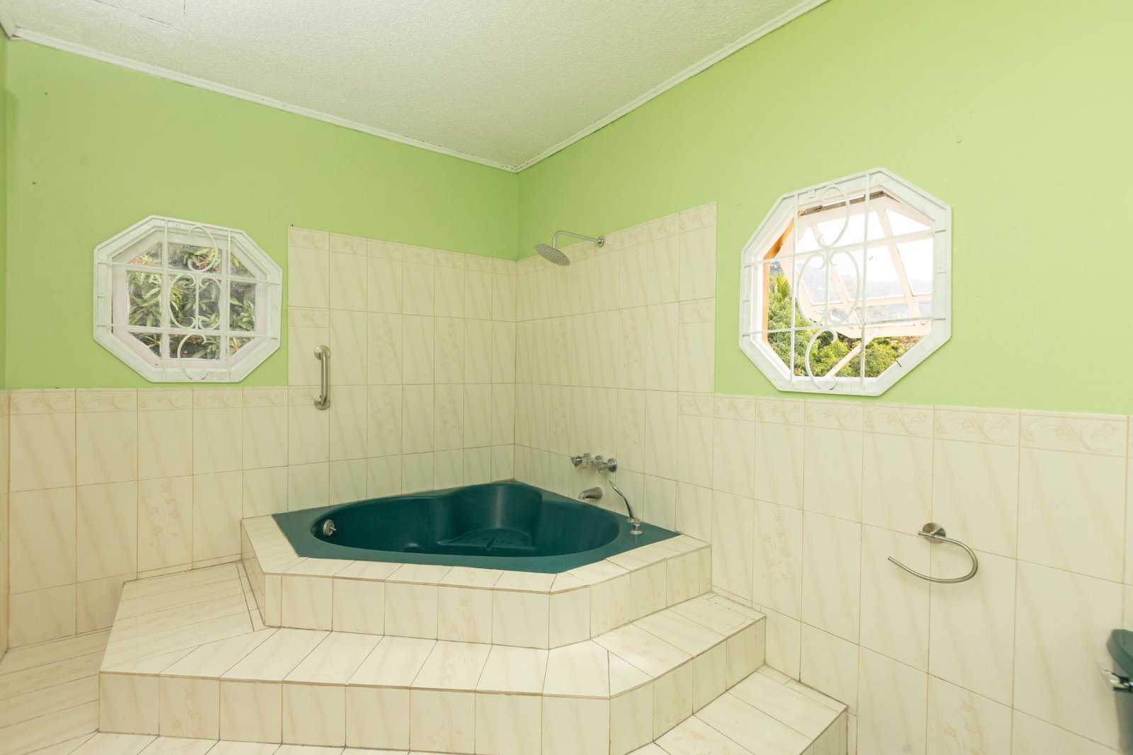 Ninth image of Upper-2 Upper Russell Heights in Kingston 8, St. Andrew, Jamaica - property is For Rent