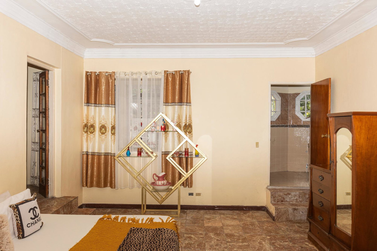 Seventh image of Lower-2 Upper Russell Heights in Kingston 8, St. Andrew, Jamaica - property is For Rent