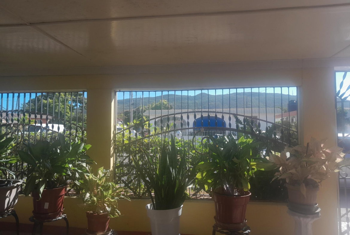 Third image of 10 Spring Crescent in Bridgeport, St. Catherine, Jamaica - property is For Sale