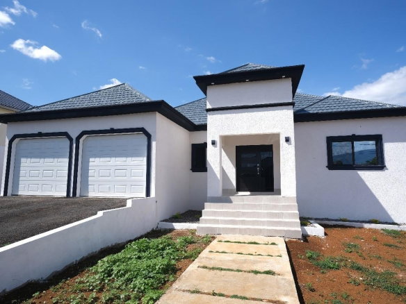 First image of 8 Boxwood in Santa Cruz, St. Elizabeth, Jamaica - property is For Sale