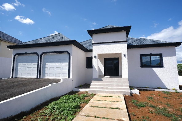 First image of 8 Boxwood in Santa Cruz, St. Elizabeth, Jamaica - property is For Sale