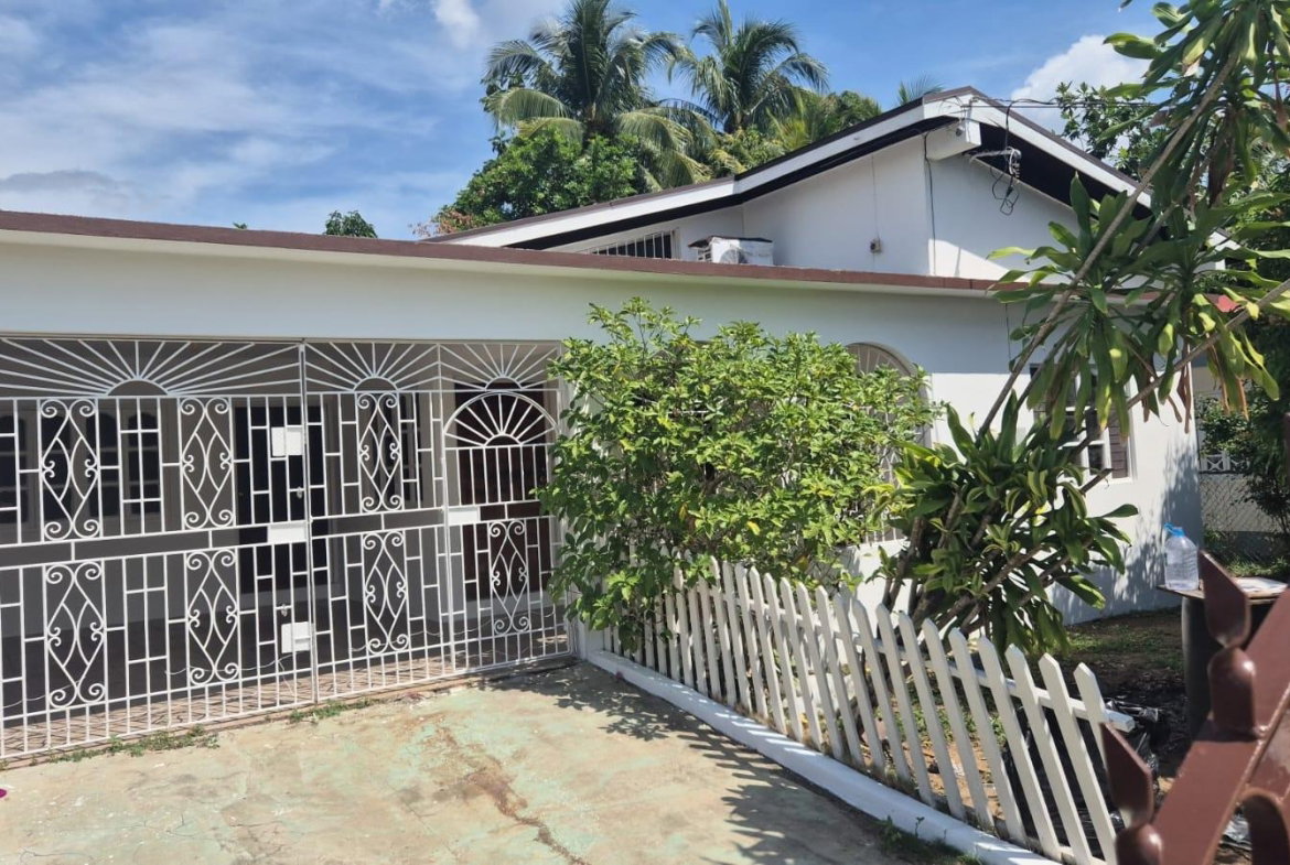 Second image of 6 Toronto Drive in Spanish Town, St. Catherine, Jamaica - property is For Sale